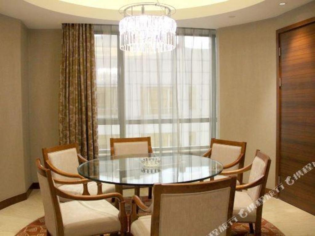 Howard Johnson By Wyndham Sunshine Plaza Ningbo Exterior photo