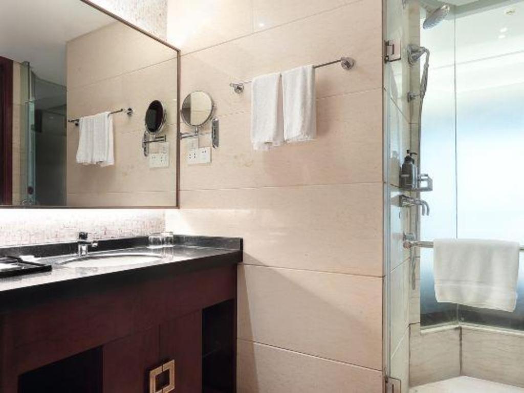 Howard Johnson By Wyndham Sunshine Plaza Ningbo Exterior photo
